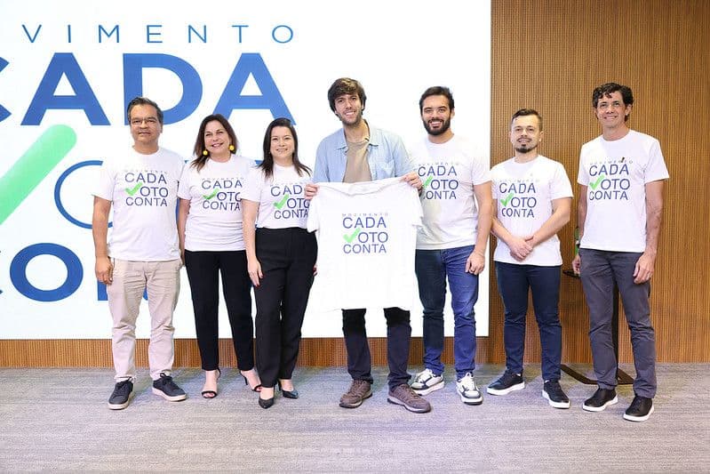 Palestra com Caio Coppolla reforça importância do voto