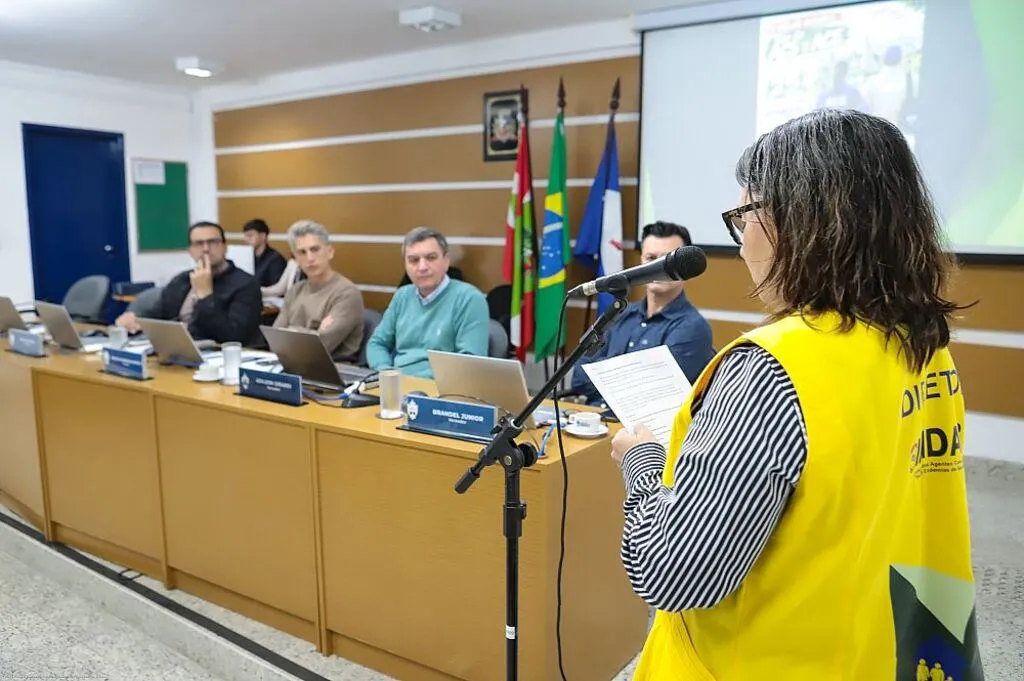 Agentes de Saúde de Joinville Cobram Incentivo e Alertam para Crise de Profissionais