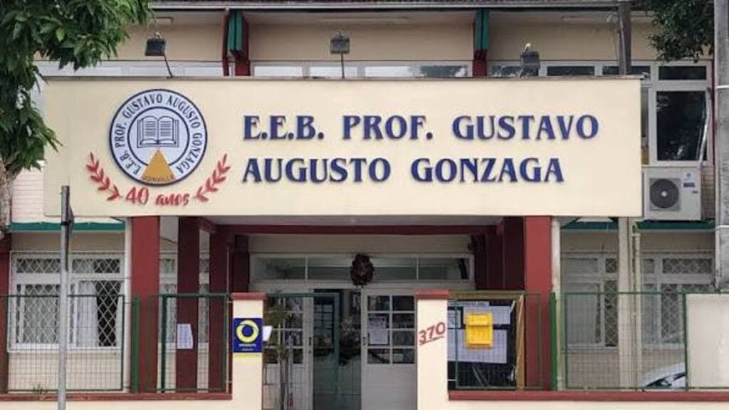Afastamento de Diretora de Escola em Joinville Gera Polêmica e Divide Comunidade Escolar