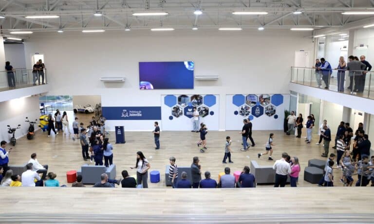 Joinville inaugura Centro de Referência em Inovação para Educação