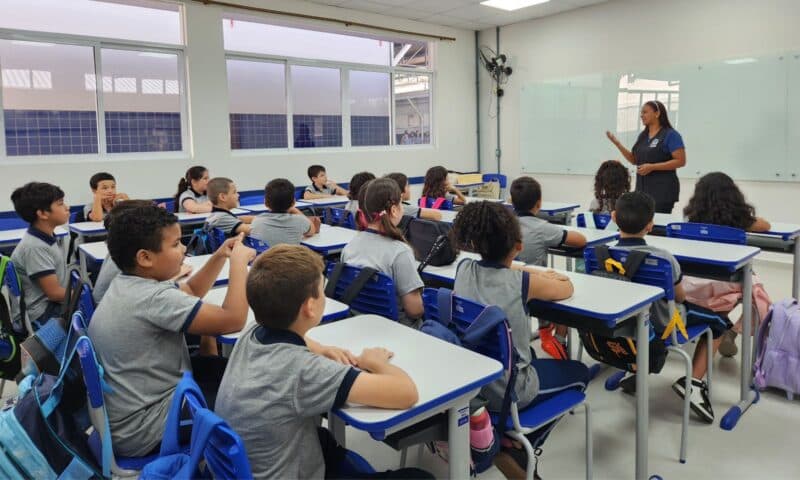 Prefeitura de Joinville divulga classificação final do concurso público da Educação para cargos de nível superior