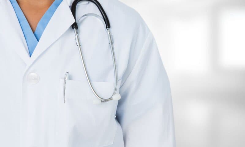 envia à Câmara Projeto de Lei que propõe concessão de moradia ou auxílio-moradia aos médicos-residentes