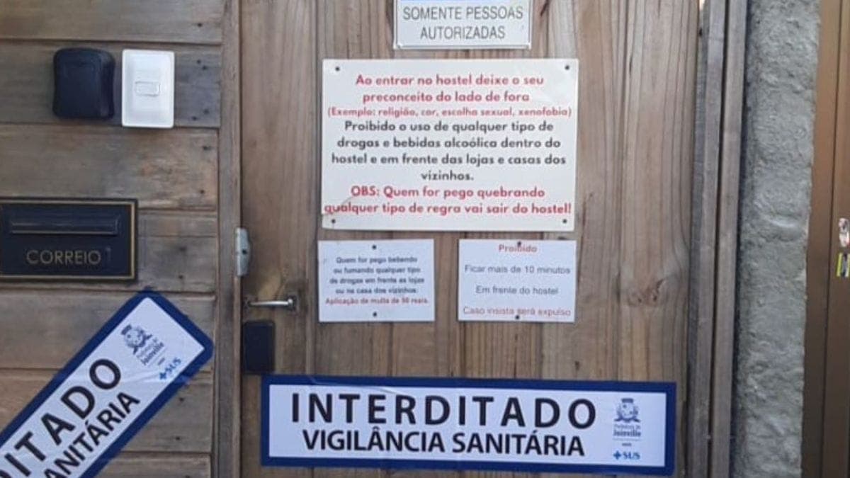 Hostel em condições precárias é interditado em Joinville pela segunda vez: “Insalubre”
