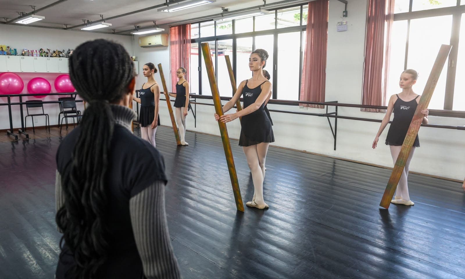 Joinville: Escolas Municipais e Ballet Levam Mais de 50 Apresentações ao Festival de Dança